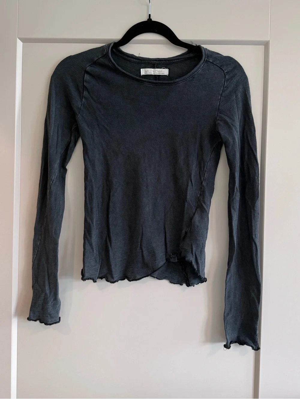 Free People We The Free Be My Baby Long Sleeve Tee Grey, size S, EUC!